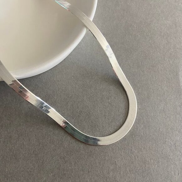 4.5mm thick Sterling Silver 18" HERRINGBONE necklace snake chain 🆕 - Picture 5 of 6